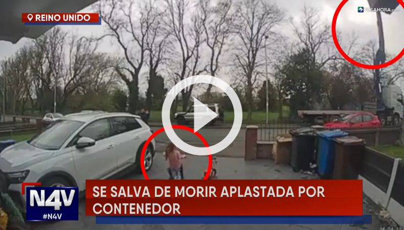 Niña se salva de morir aplastada por contenedor.