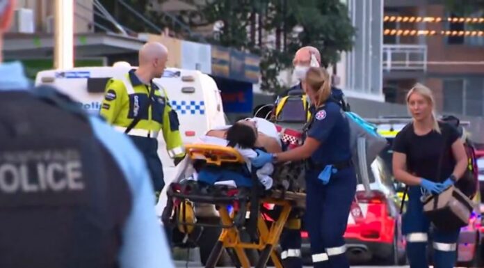 Apuñalamiento masivo