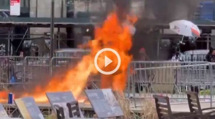 Hombre se prende fuego