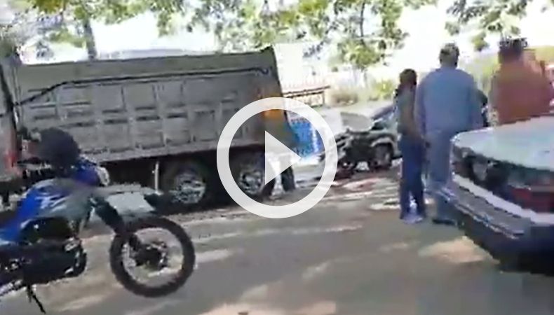 Reportan fuerte accidente de tránsito en las cercanías del desvío a Opico.