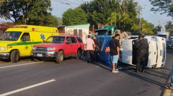 Fuerte accidente de tránsito deja varios lesionados en Ciudad Arce.