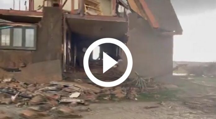 ¡Así quedó Omaha tras el paso de un tornado!