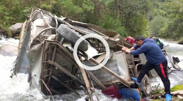 Fatal accidente de tránsito deja varias personas fallecidas.