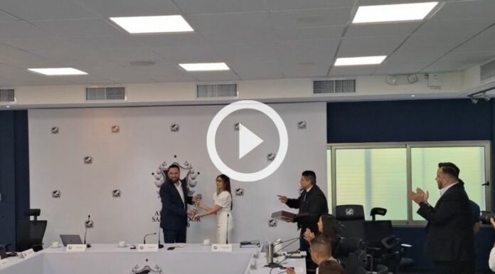 Mario Durán asume su cargo como nuevo alcalde de San Salvador Centro.