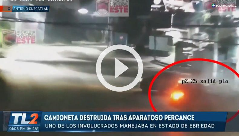 Cámara capta fuerte accidente en la carretera Panamericana.