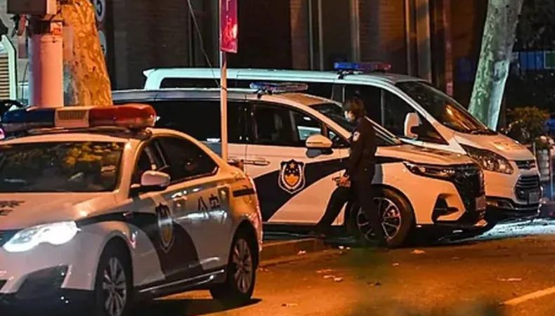 Al menos dos fallecidos tras ataque con cuchillo en hospital.