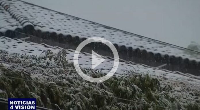[Video] Nevadas sorprenden a la capital de en Chile