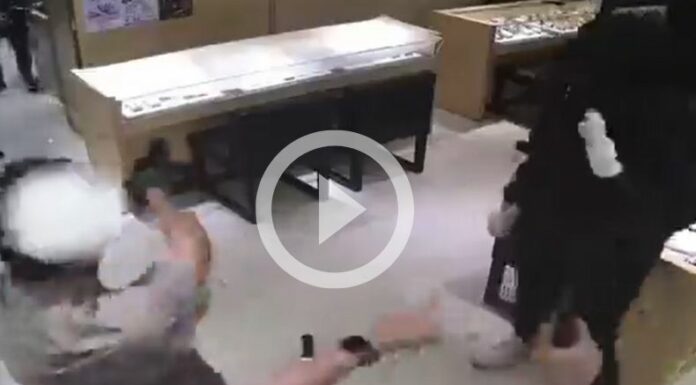 Capturan a sujetos que intentaban robar una joyería en Hong Kong