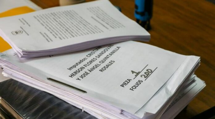 FGR presenta requerimiento contra comisionado presidencial