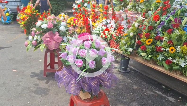 [Video] ¡Así es el comercio de las flores previo al día de las madres!