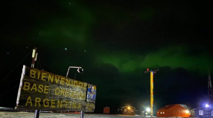Auroras boreales al norte de la Antártida