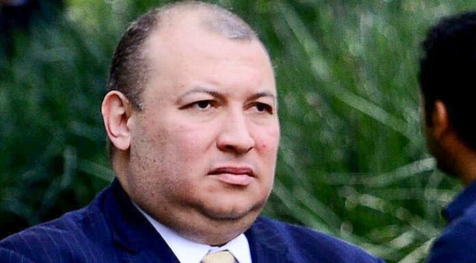 La FGR presenta demanda contra ex secretario privado presidencial, Francisco Cáceres