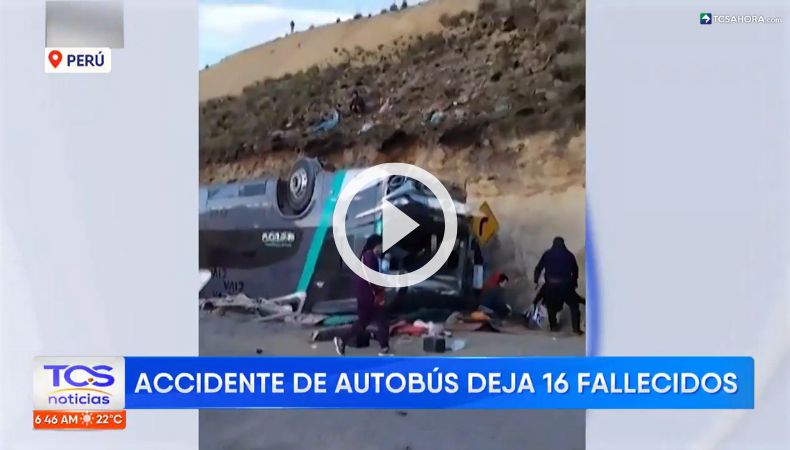 Aparatoso accidente de autobús deja varios fallecidos en Perú.