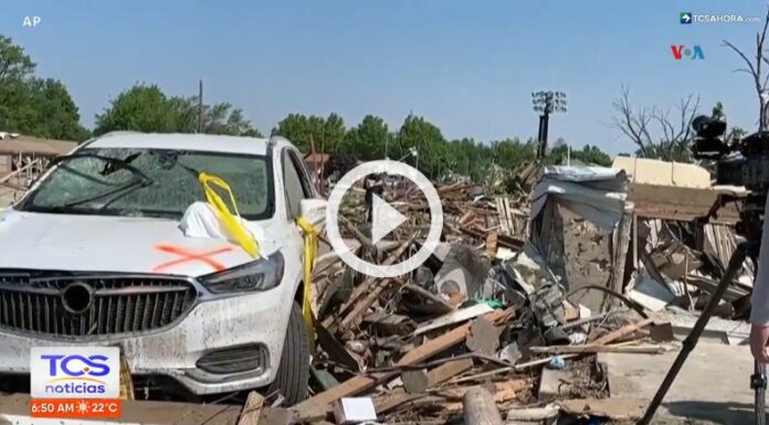 Devastador tornado deja varios fallecidos en Iowa, Estados Unidos.