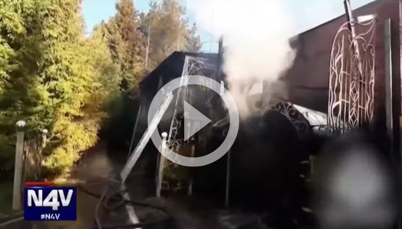 [Video] Incendio consume un refugio de migrantes en Rusia