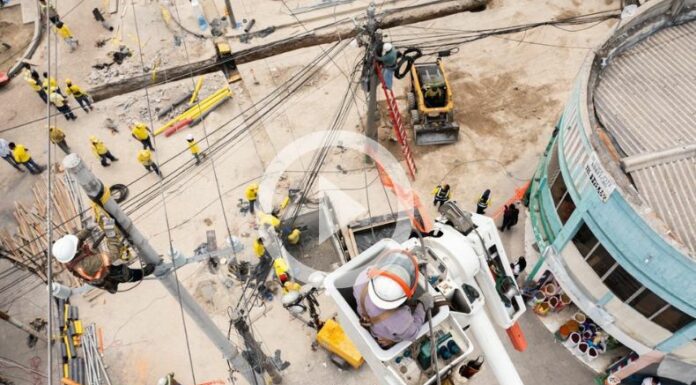 ¡Retiro cables eléctricos en el centro histórico mantiene cierres de calles!