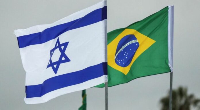 Brasil retira a su embajador en Israel.