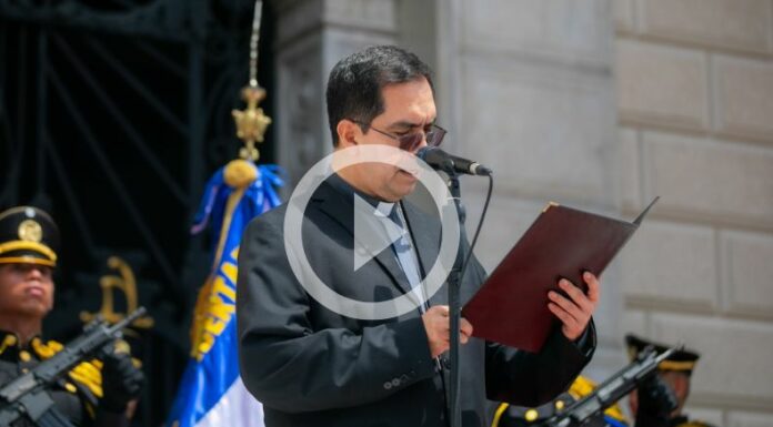 [Video] Arzobispo de San Salvador presente en la investidura presidencial