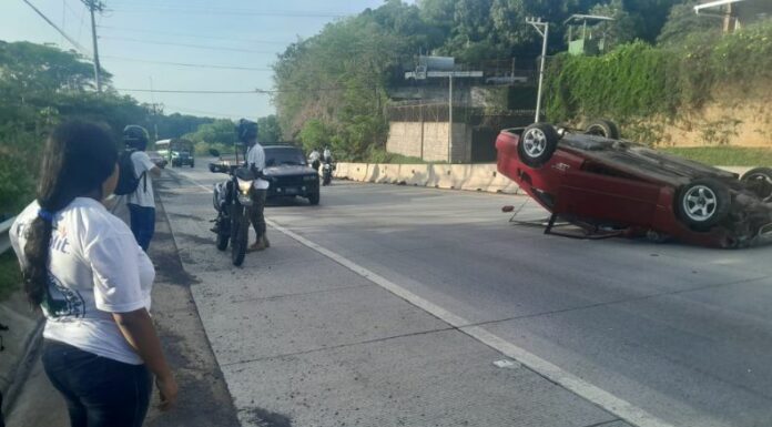 Accidente en la carretera al Puerto de La Libertad