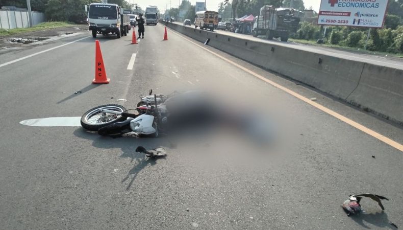 Reportan un motociclista fallecido en San Juan Opico.