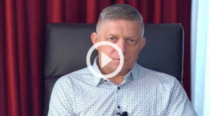 Reaparece el primer ministro de Eslovaquia, Robert Fico, tras ataque en su contra.