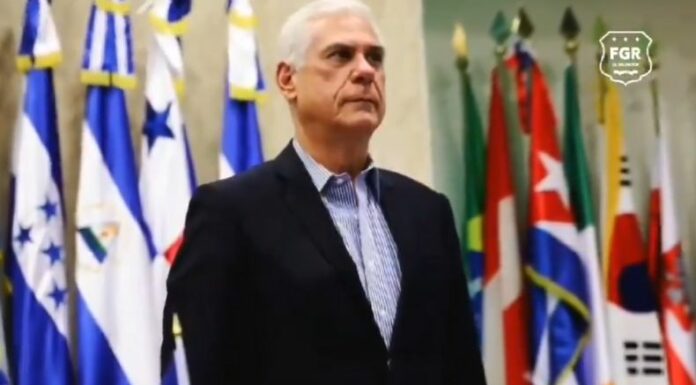 Juramentan perito contable en el caso del exdiputado Rodolfo Parker