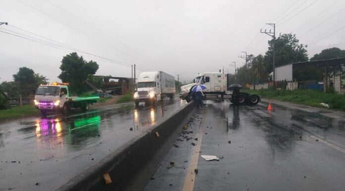 Accidente de tránsito en carretera hacia Sonsonate