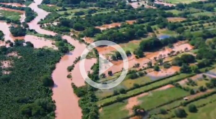 [Video] Desbordamiento de río afecta a residentes de Puerto Parada