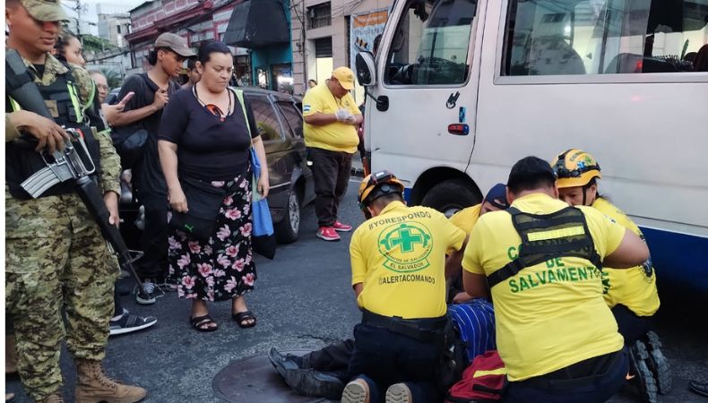 Atropellan a una persona de la tercera edad sobre la 3 calle Poniente y 1 Ave. Norte