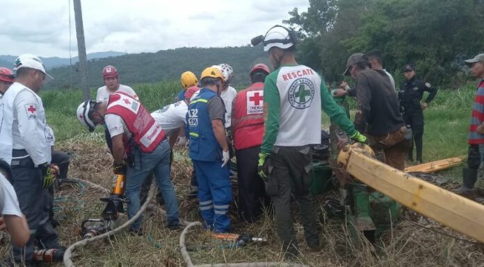 Labores de rescate a persona atrapada en máquina de cortar césped