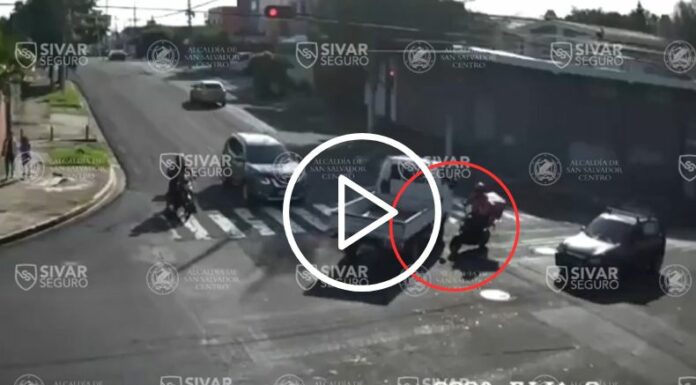 Accidente vial en Avenida Bernal y calle Toluca, San Salvador