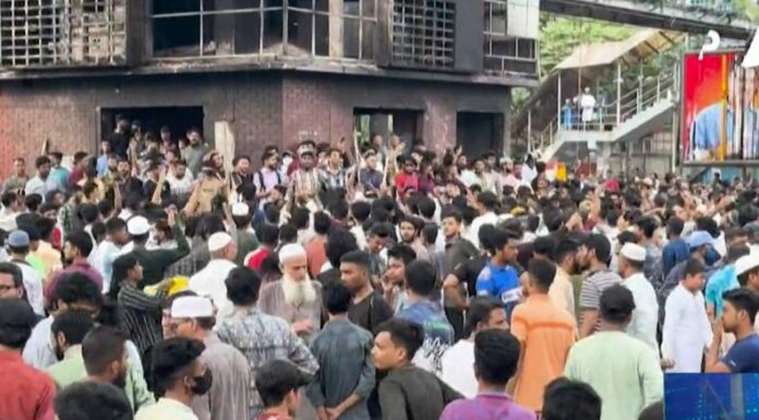 Más de 100 muertos en las manifestaciones en Bangladés