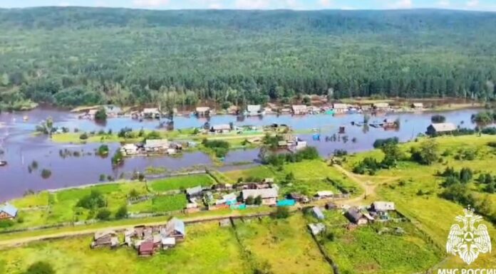 Rusia: Rescatan a personas en medio de las inundaciones