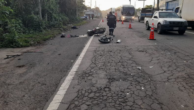 Ahora | Fallece un motociclista en Jucuapa, Usulután Norte
