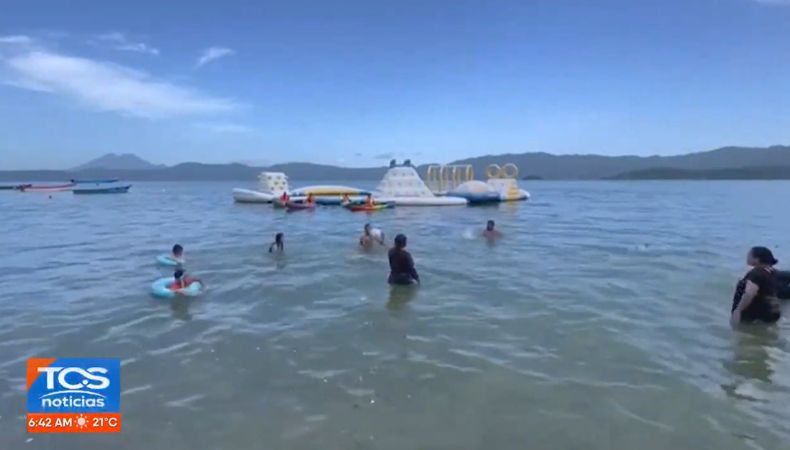 ¡Lago de Ilopango es una opción para vacacionar en las fiestas agostinas!