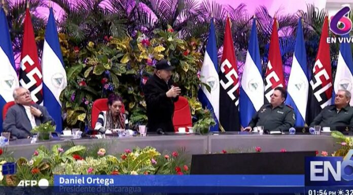 Ortega critica a países que apoyan a Corina Machado