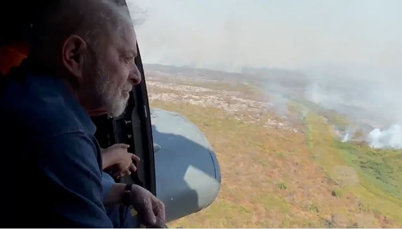 Lula da Silva verifica zonas devastadas por incendios forestales