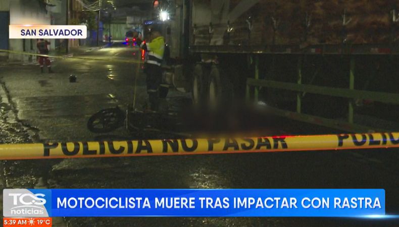 ¡Fatal accidente! Motociclista murió tras impactar contra una rastra Motociclistas