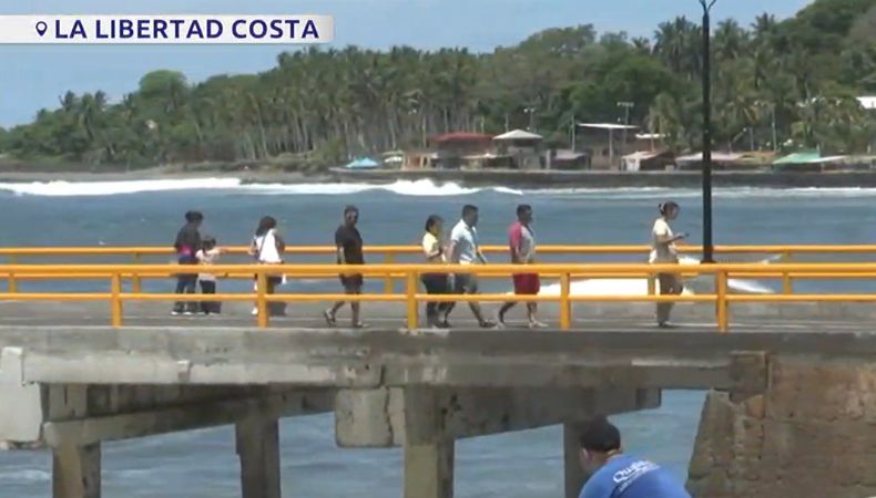 ¡El Puerto de la Libertad uno de los destinos para disfrutar y consumir en familia!