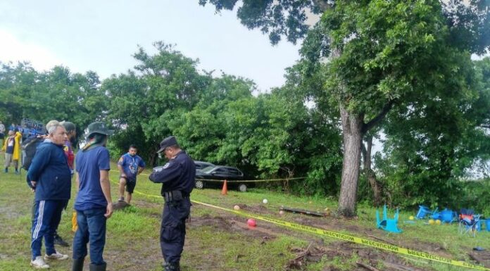 Rayo cayó sobre un grupo de personas, quienes se encontraban acampando en el cantón Morro Grande, Acajutla, Sonsonate.
