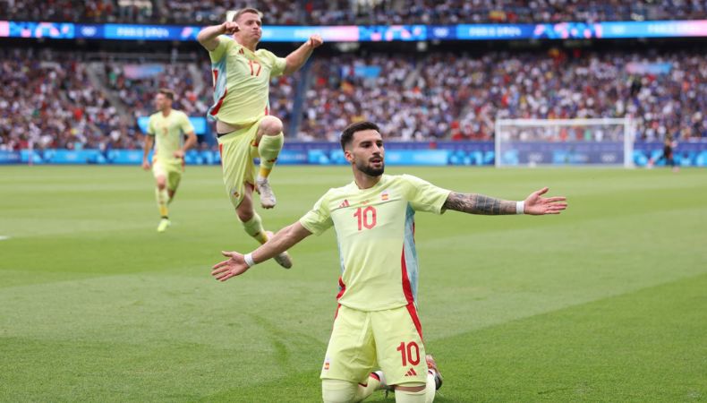 En uno de los encuentros más interesantes de la jornada, España se quedó con uno de los mejores goles de la jornada.