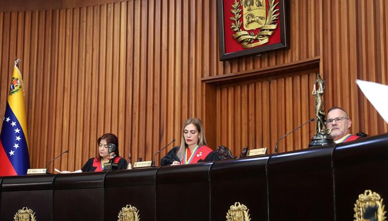 El Tribunal Supremo de Justicia (TSJ) de Venezuela declaró en desacato al candidato opositor Edmundo González Urrutia.