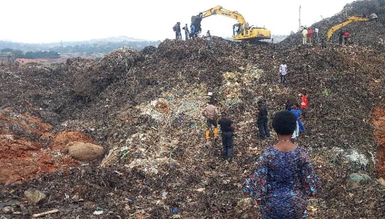 Son alrededor de 18 personas las que, hasta este momento, se conocen que perdieron la vida tras un derrumbe en Uganda.