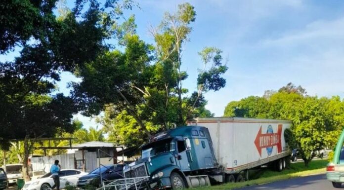 Un accidente de tránsito fue reportado por la PNC sobre el km 19 de la carretera Panamericana, San Martín.