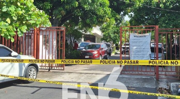 Tras una investigación, la PNC descubrió dos cuerpos sin vida enterrados en el patio de una vivienda en San Salvador.