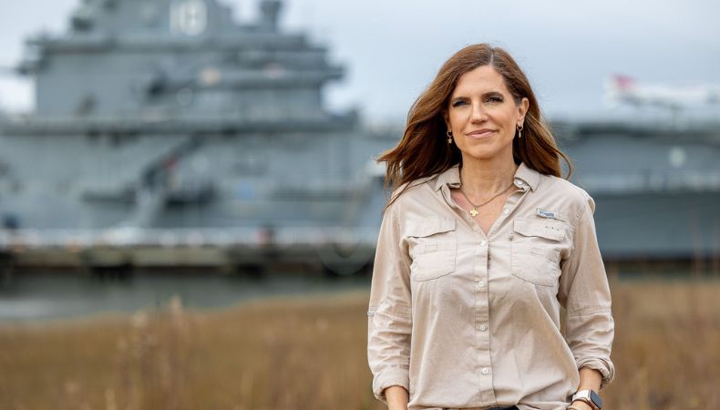 Por medio de la cuenta de X del Caucus El Salvador se dio a conocer la incorporación de la congresista Nancy Mace.