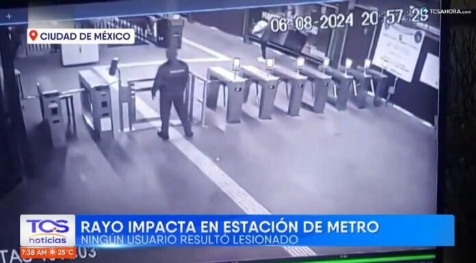 En video se registró el momento exacto de la caída de un rayo en una estación de tren localizada en Ciudad de México.