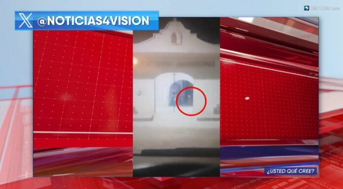 En video quedó captado el momento en el que el supuesto fantasma de una niña camina dentro de un cementerio de Puebla, México.