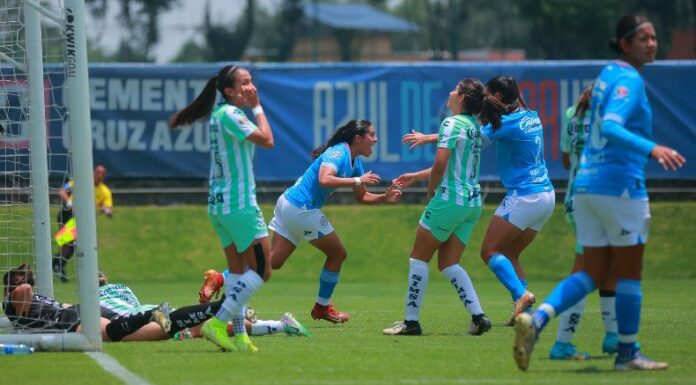 Danya Gutiérrez, aperturó su renta goleadora con la camiseta de Cruz Azul en la victoria sobre Santos Laguna.