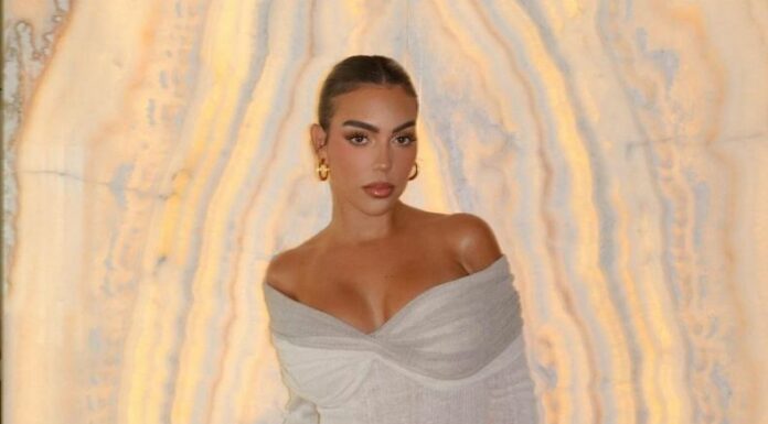 La modelo y empresaria, Georgina Rodríguez, sorprende tras publicar un clip cortándose su trenza frente al mar.